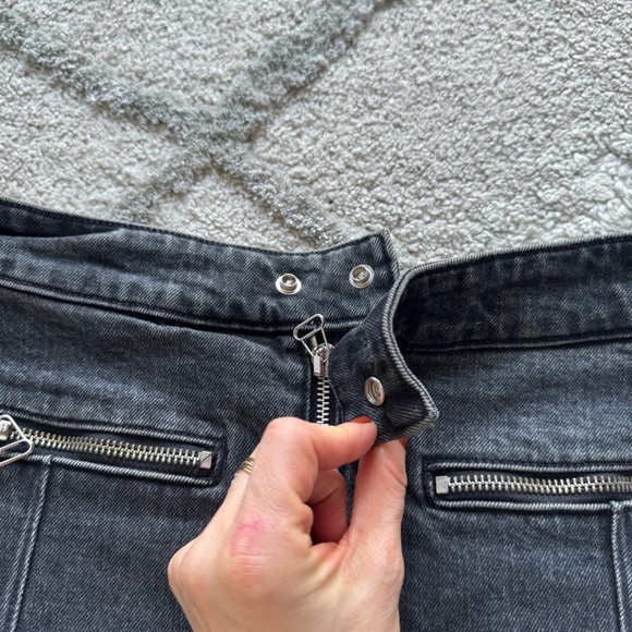 Rag & Bone Isabel Zipped Up Black Mini Skirt Size 0 - Picture 6 of 9